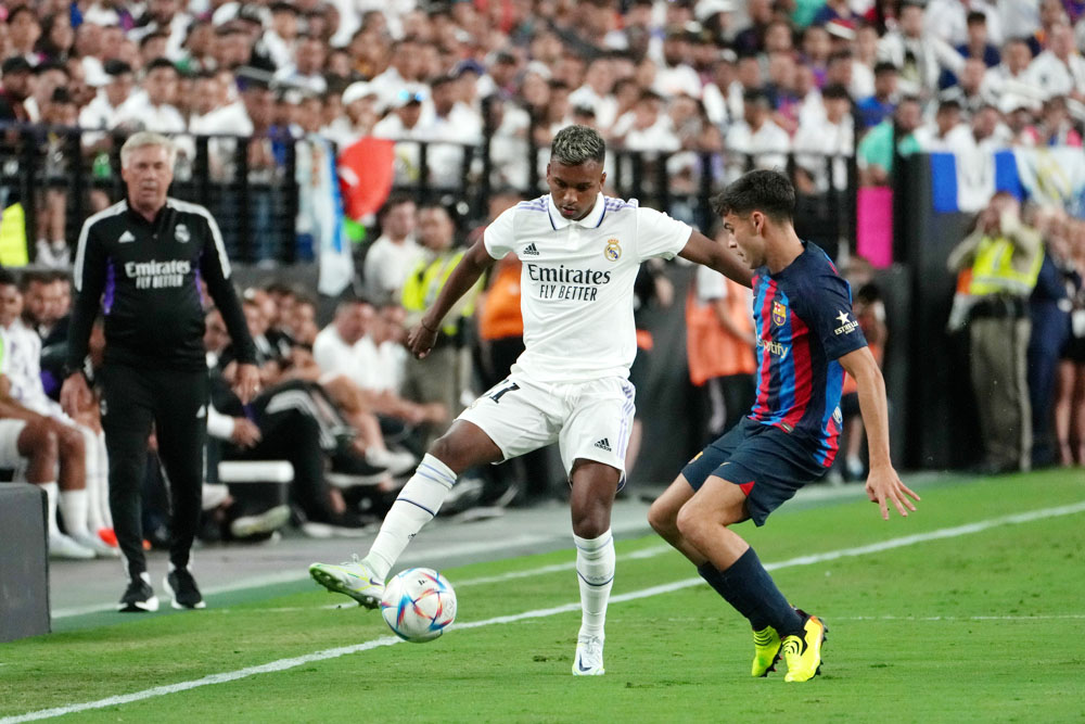 Ancelotti manda mensajes y recibe otros