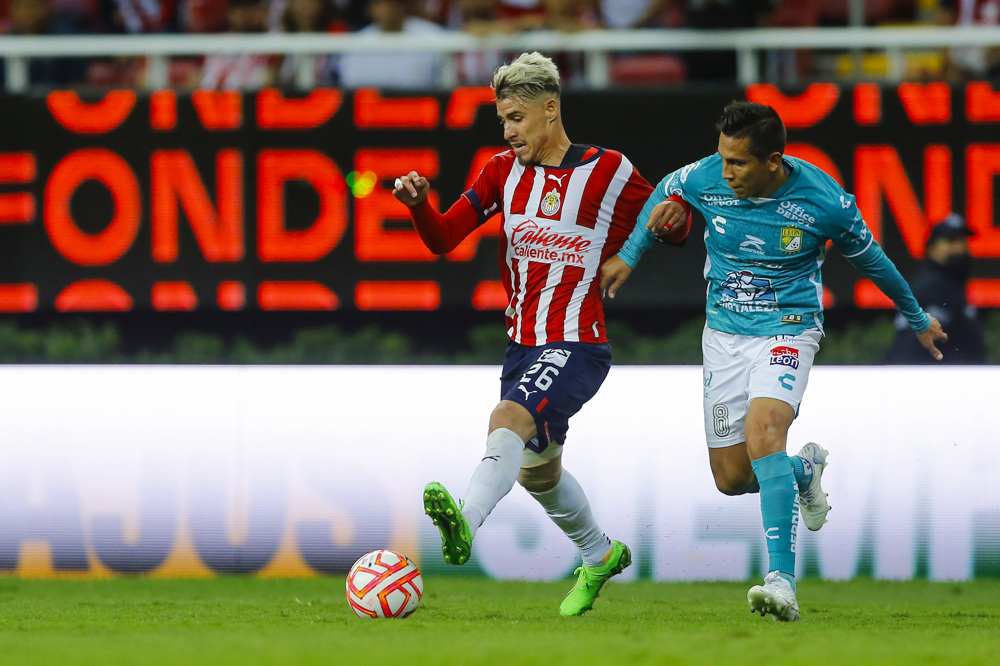 Cota detiene un penalti y el León empata en el estadio del Guadalajara