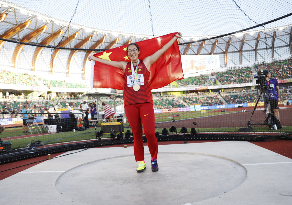 Feng sorprende en el disco femenino y Jeruto gana los 3.000 m obstáculos