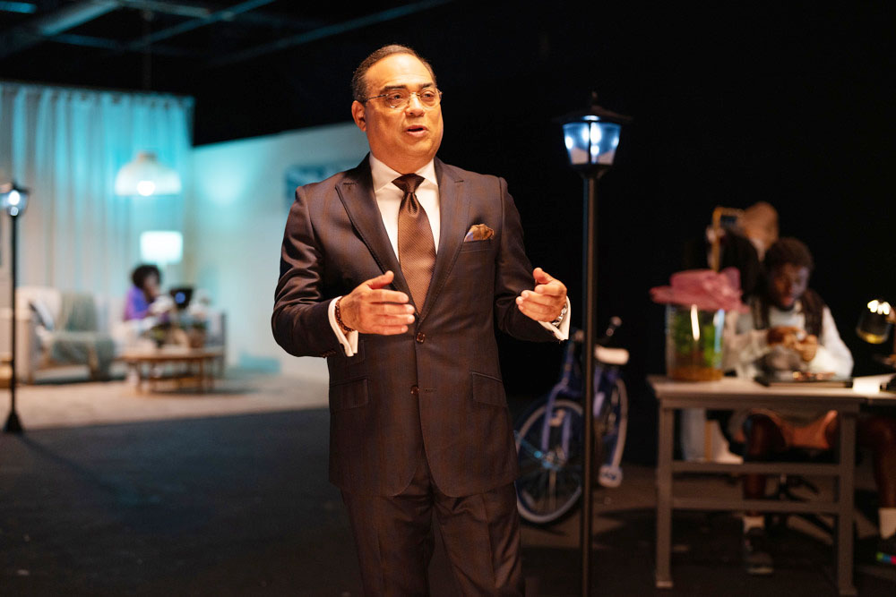 Gilberto Santa Rosa lanza tema que gira con humor una separación amorosa