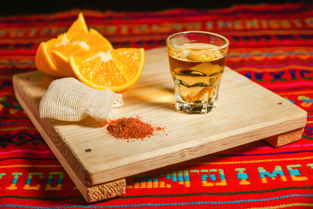 Mezcal mexicano es la primera bebida distinta al vino reseñada por Michelin