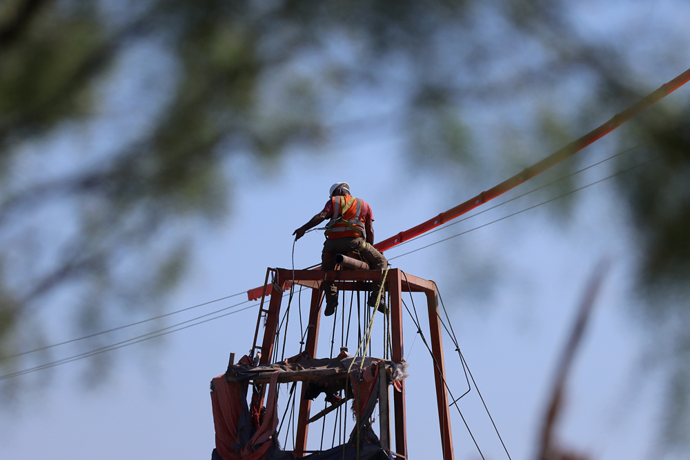 El drama de 10 mineros atrapados revive la polémica sobre las minas en México