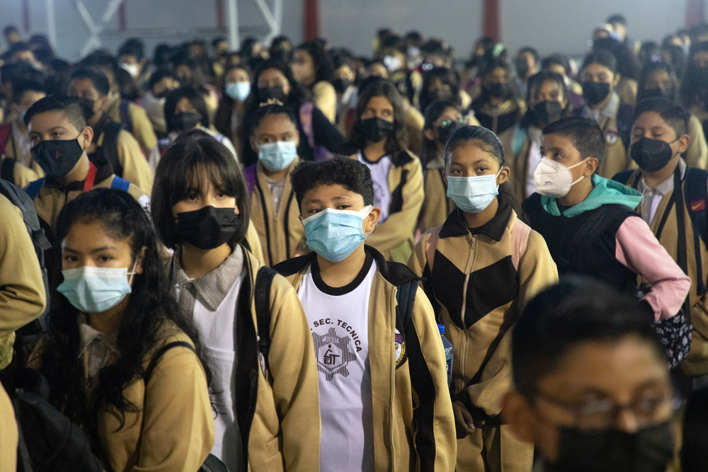 México vuelve a clase con un controvertido plan educativo “anticolonial”