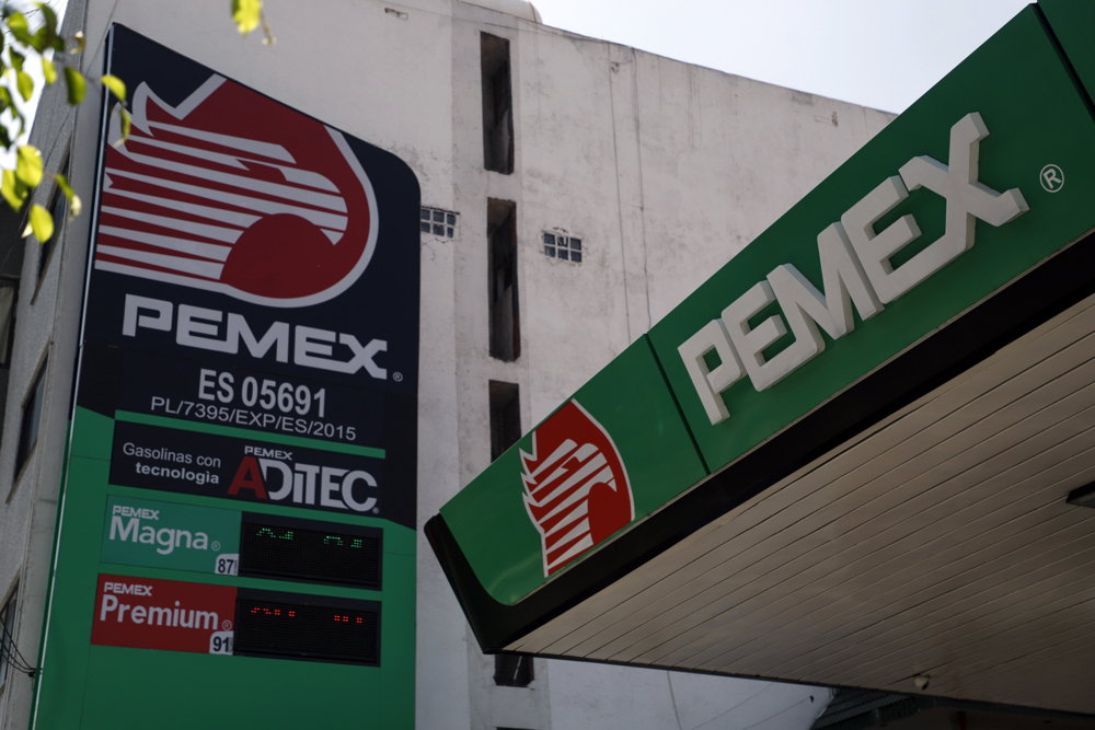 Precios y subsidios apagan meta de México de frenar exportaciones petroleras