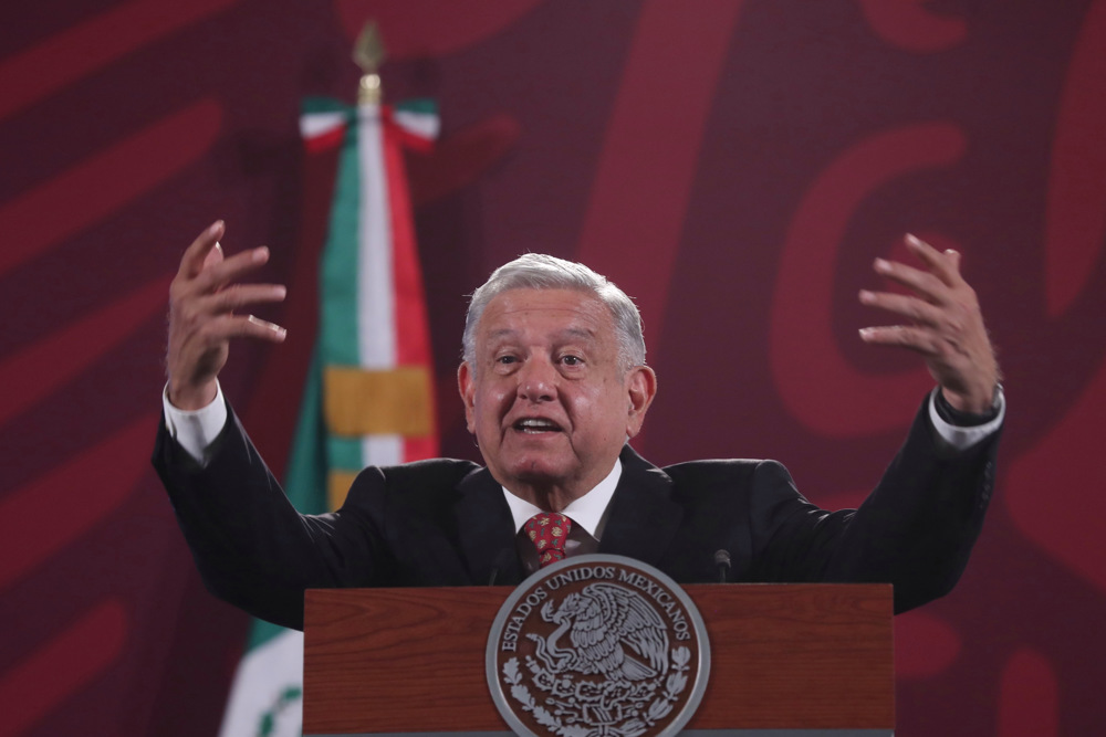 López Obrador afirma que búsqueda de los 43 de Ayotzinapa “no va a detenerse”