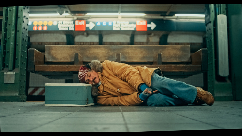 “Un Parcero en Nueva York” explora con humor el “dolor” del sueño americano