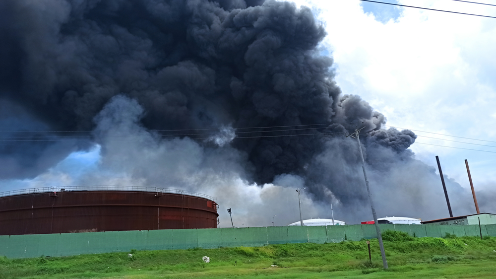 México envía 85 militares para mitigar incendio en Matanzas, Cuba