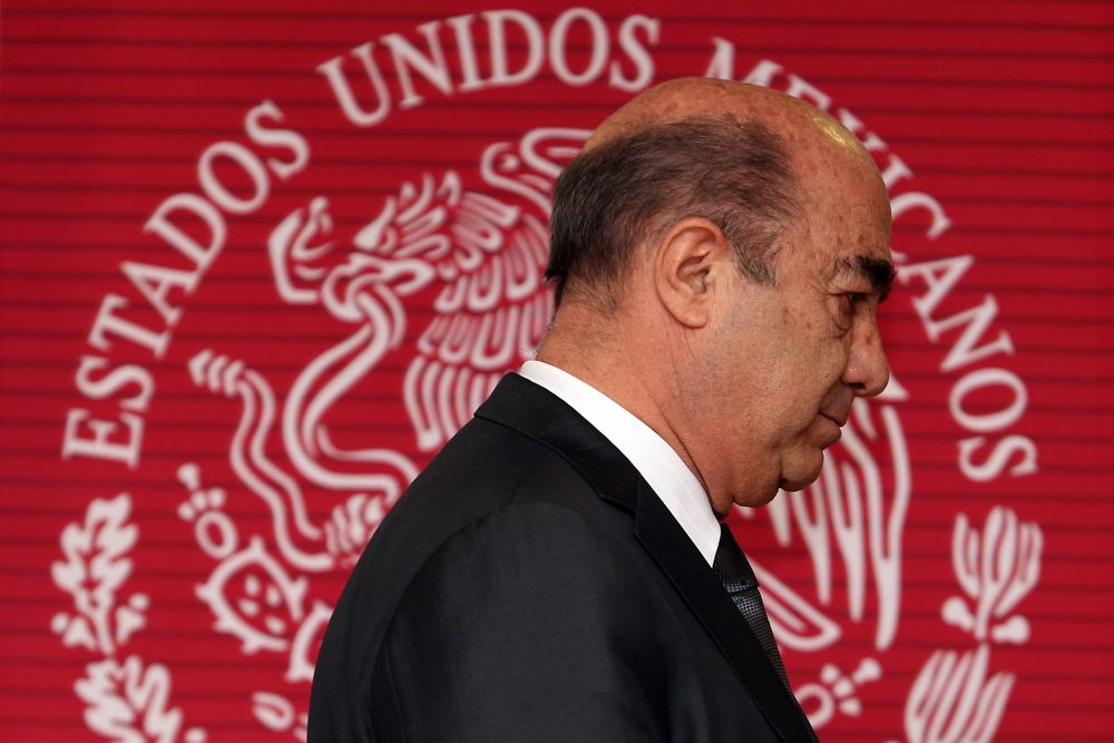 xprocurador mexicano llega al penal para enfrentar cargos por el caso Ayotzinapa