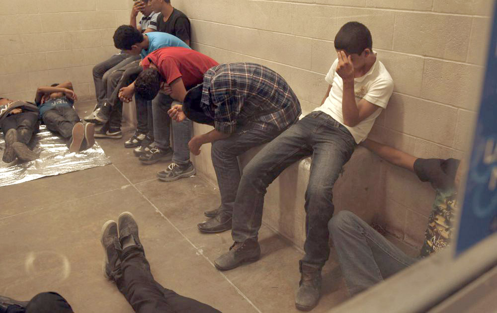 Llamada al servicio de emergencia ayuda a rescatar 28 migrantes en Edinburg, Texas