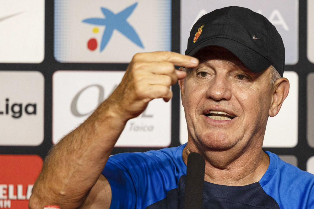 Javier Aguirre: “Ante el Betis estaremos mucho tiempo sin el balón”
