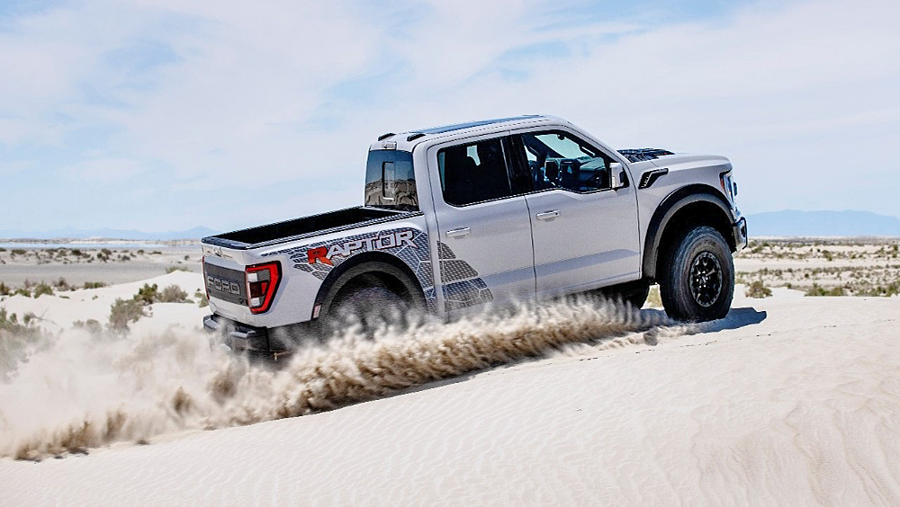 Con 700 caballos de fuerza llega el Ford Raptor del desierto, un todoterreno de alto rendimiento más rápido, más potente y más extremo  