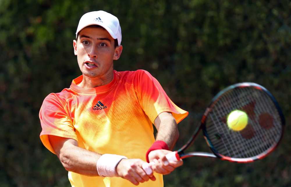 El argentino Cachín gana una batalla ante Bedene y vuela a la segunda ronda