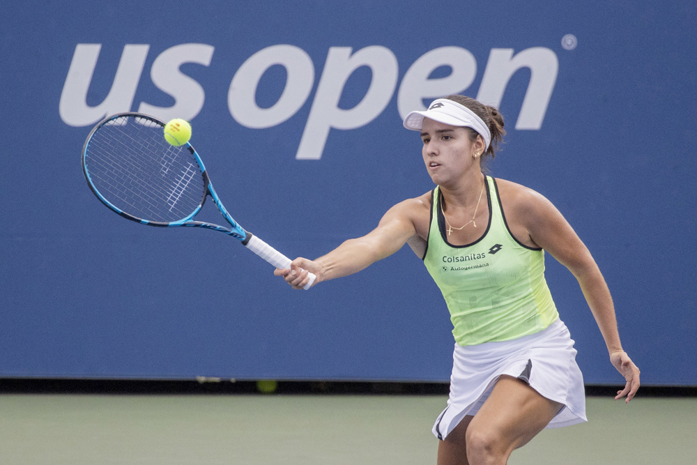 Camila Osorio se despide con honor y Wang elimina a la número 3 Sakkari
