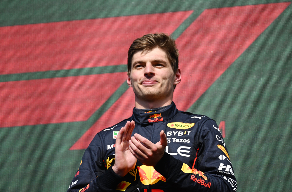 Max invita a ‘Checo’ y a Sainz a la presentación de la ‘Fórmula Verstappen’