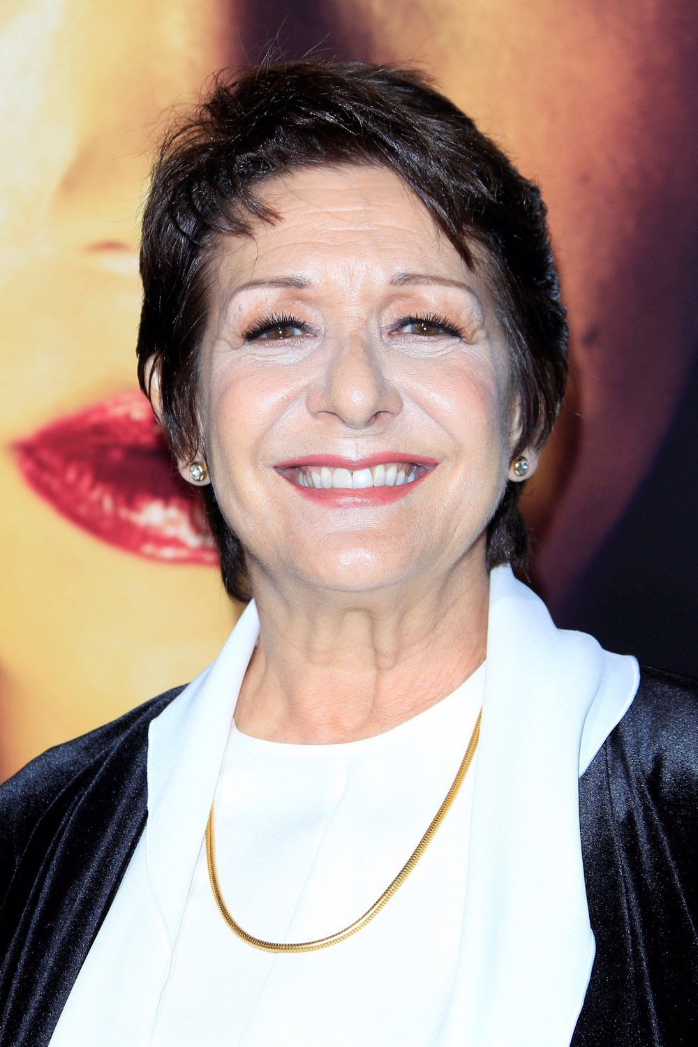 Actriz puertorriqueña Ivonne Coll estrena a sus 75 años filme y espectáculo