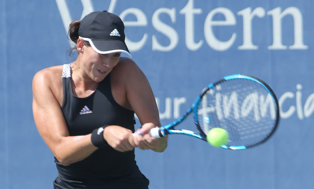 Muguruza no puede con Rybakina y se despide de Cincinnati en su debut