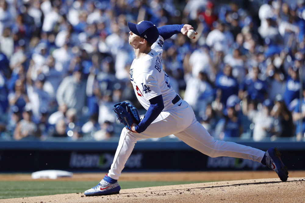 Los Dodgers de Los Ángeles pierden a Walker Buehler por el resto de temporada