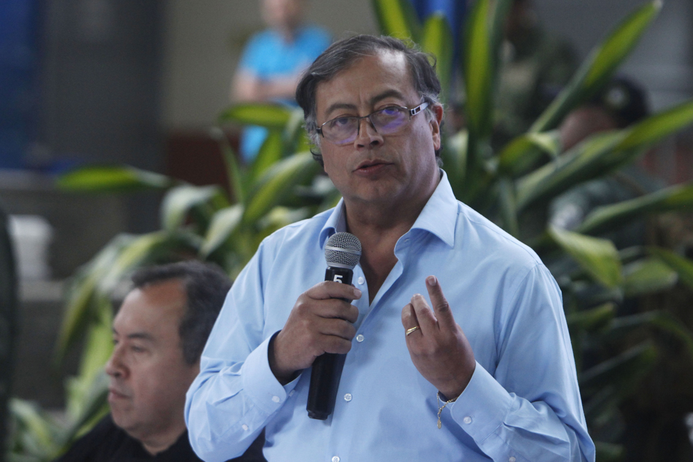 EEUU desea trabajar con Petro hacia una “solución pacífica” en Venezuela