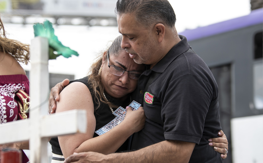 Familiares de víctimas de atentado en casino en México acusan revictimización