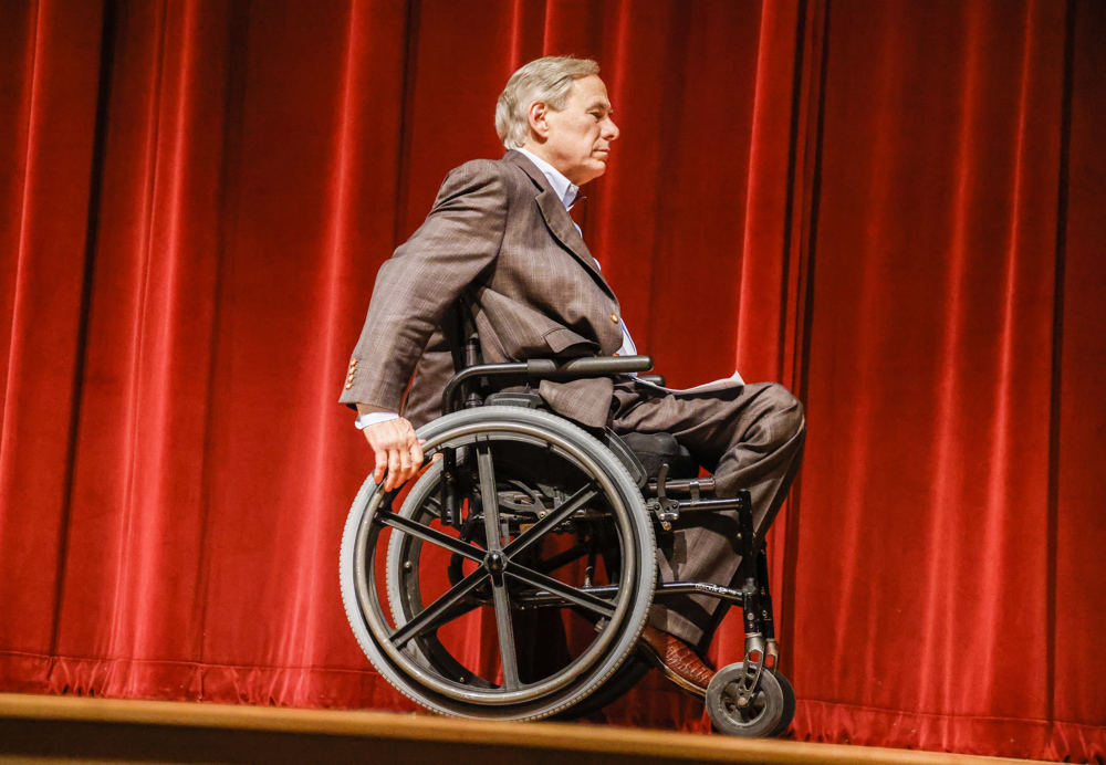 Nueva York dice que el gobernador de Texas está fomentando el odio antilatino