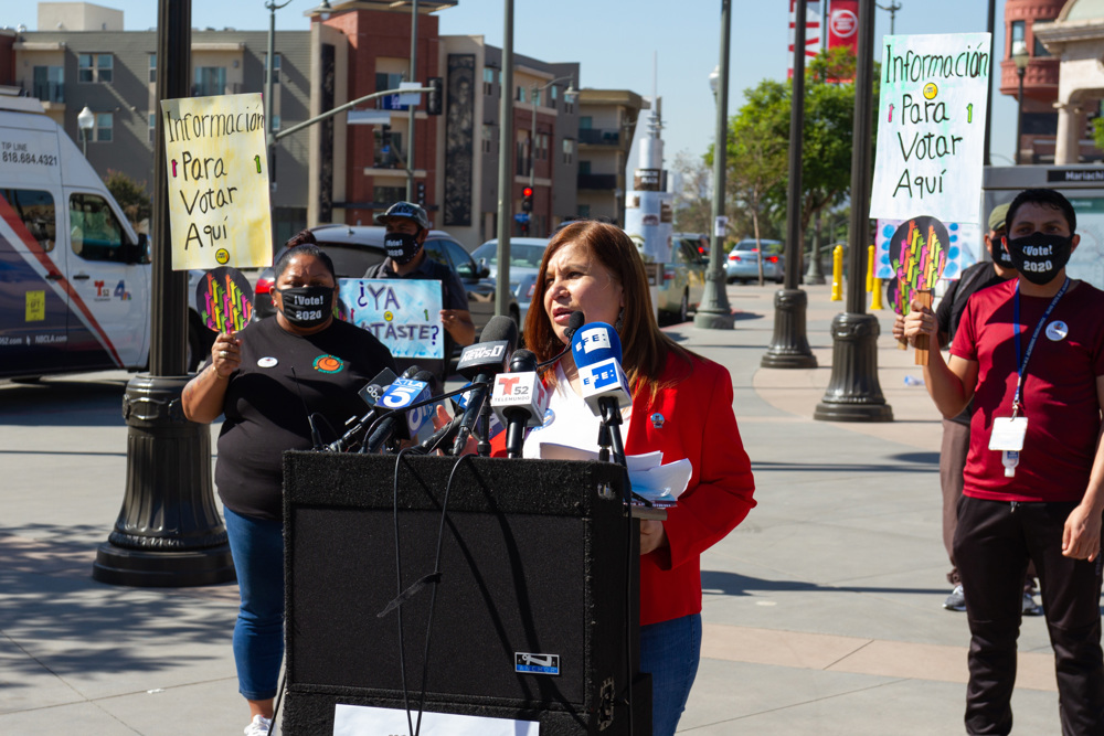 Lanzan campaña de apoyo a proyecto que facilitaría obtener residencia en EEUU