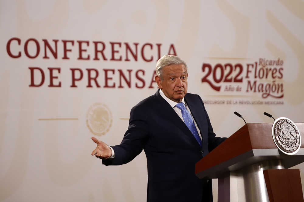El presidente de México frenará concesiones de agua a empresas por sequía