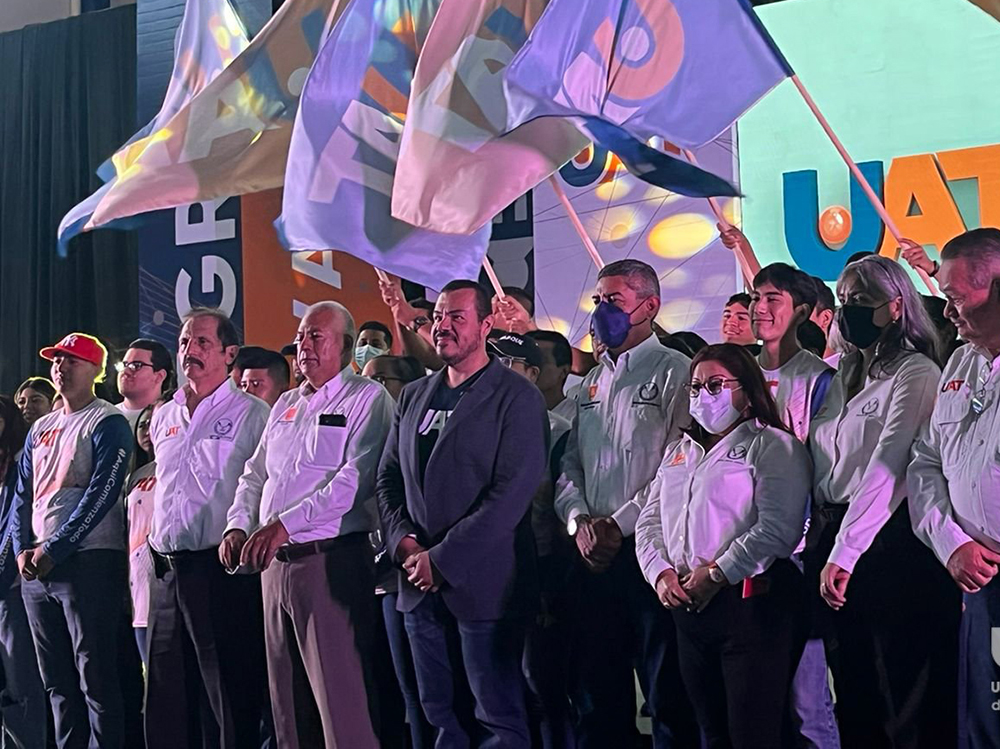 Ser universitario es más que estar en las aulas: Guillermo Mendoza