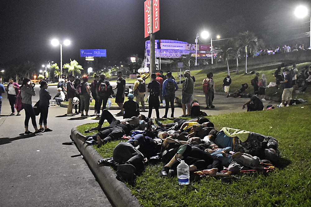 Inmigrantes venezolanos que van hacia EE.UU. denuncian atropellos en Honduras