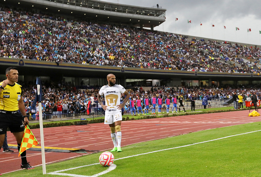 Dani Alves: “La gente habla más del Mundial que yo”