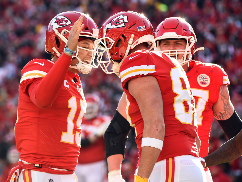 Dominio de Chiefs y Bills en inicio de NFL pronostica cerrada lucha en AFC
