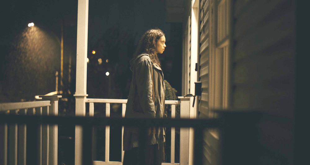 Zach Cregger dinamita las barreras del cine de terror con “Barbarian”