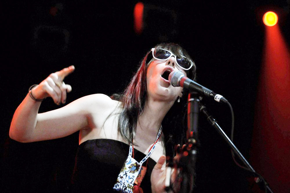 Feist renuncia a actuar con Arcade Fire tras acusaciones de abusos sexuales