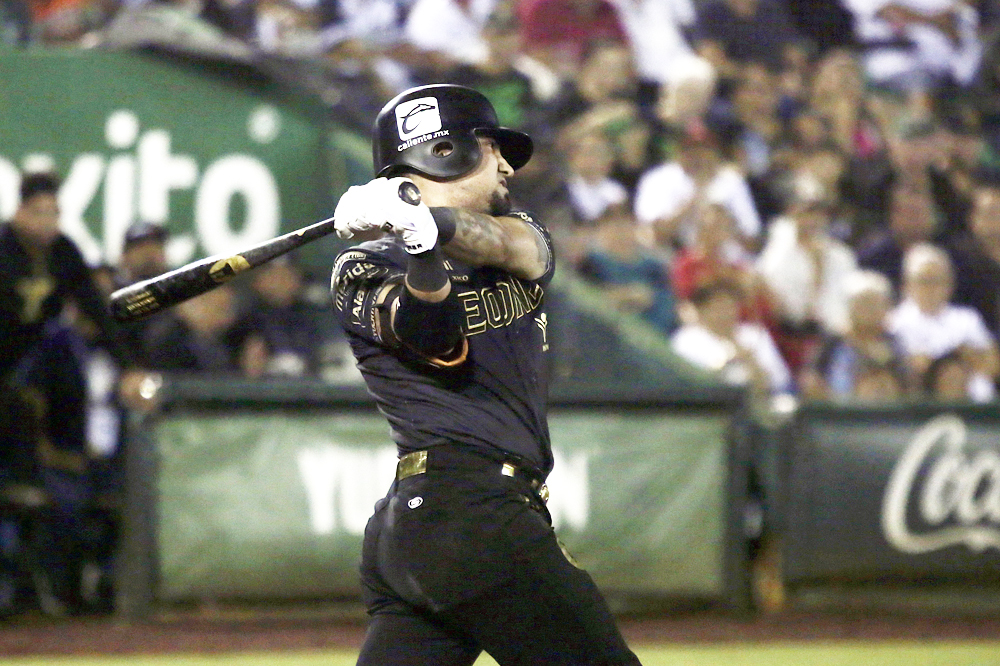 El venezolano Yohander Méndez brilla y los Sultanes empatan la final en México