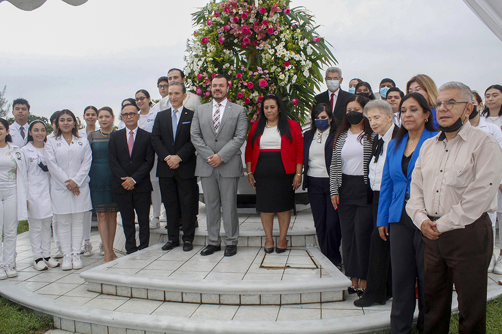 Rinde la UAT homenaje a sus fundadores