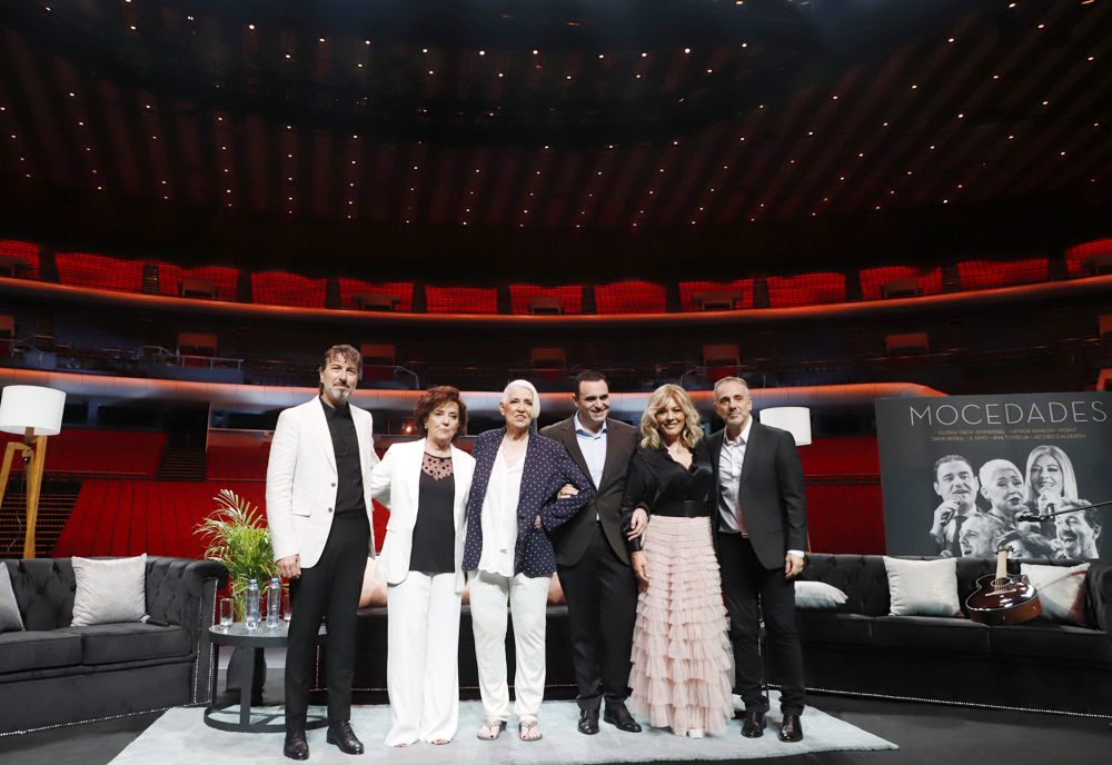 Mocedades inicia su gira en México con un homenaje a Armando Manzanero