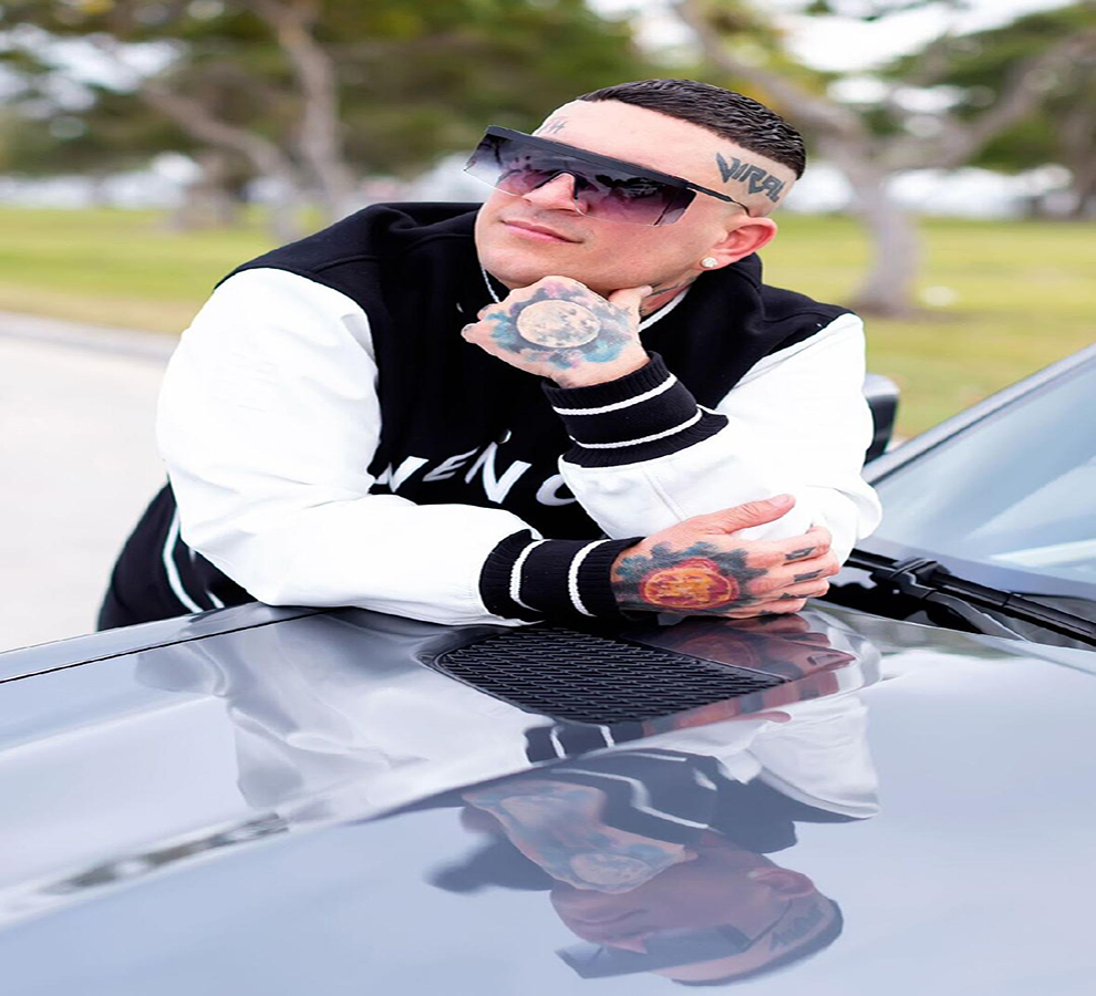  Osmani García es invitado a cantar en el Latino Music Awards 2022