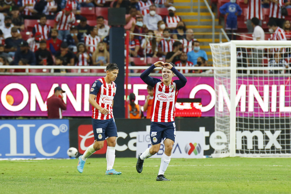3-1. Chivas cae en Cincinnati pese a un gol de Pavel Pérez