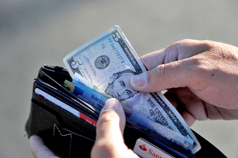 Las remesas hacia México crecerán un 13,4 % este año, según el BBVA