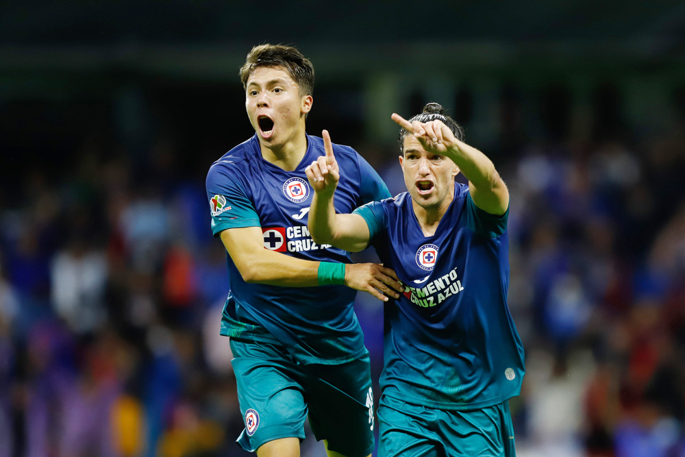El ecuatoriano Estrada anota en el triunfo de Cruz Azul ante León
