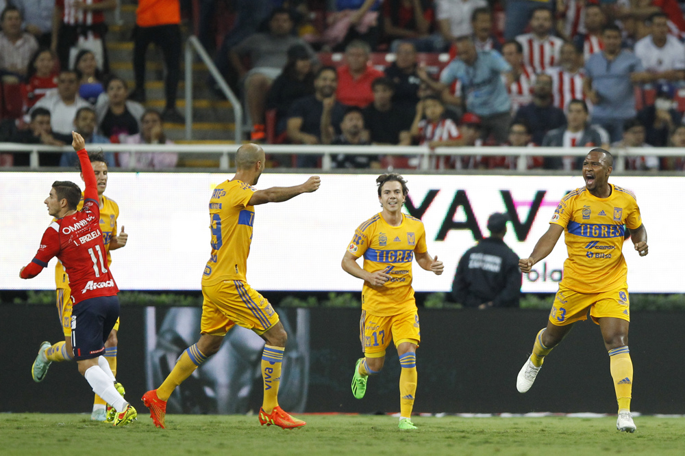 Tigres vence al Guadalajara en una gran noche del argentino Nahuel Guzmán