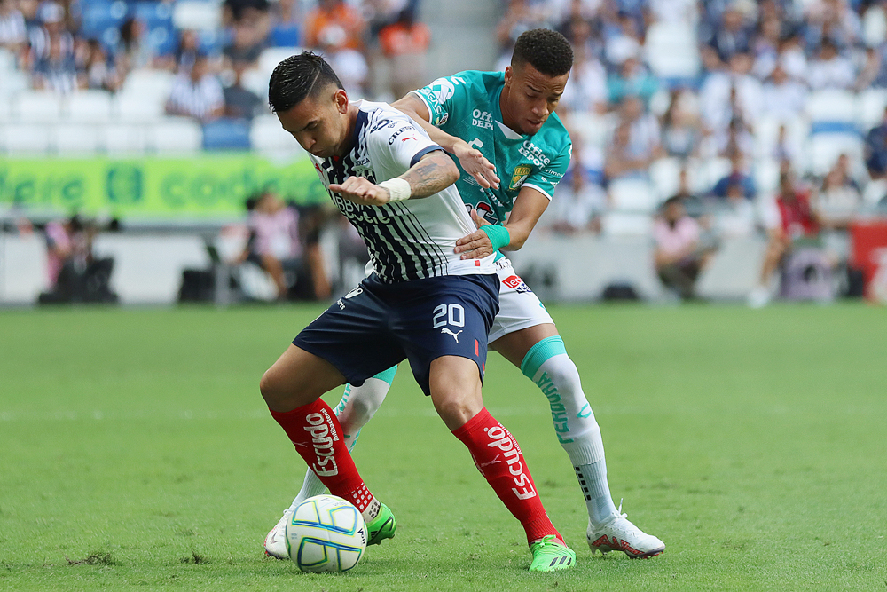 Los chilenos Vegas y Dávila sobresalen en el equipo ideal de la jornada
