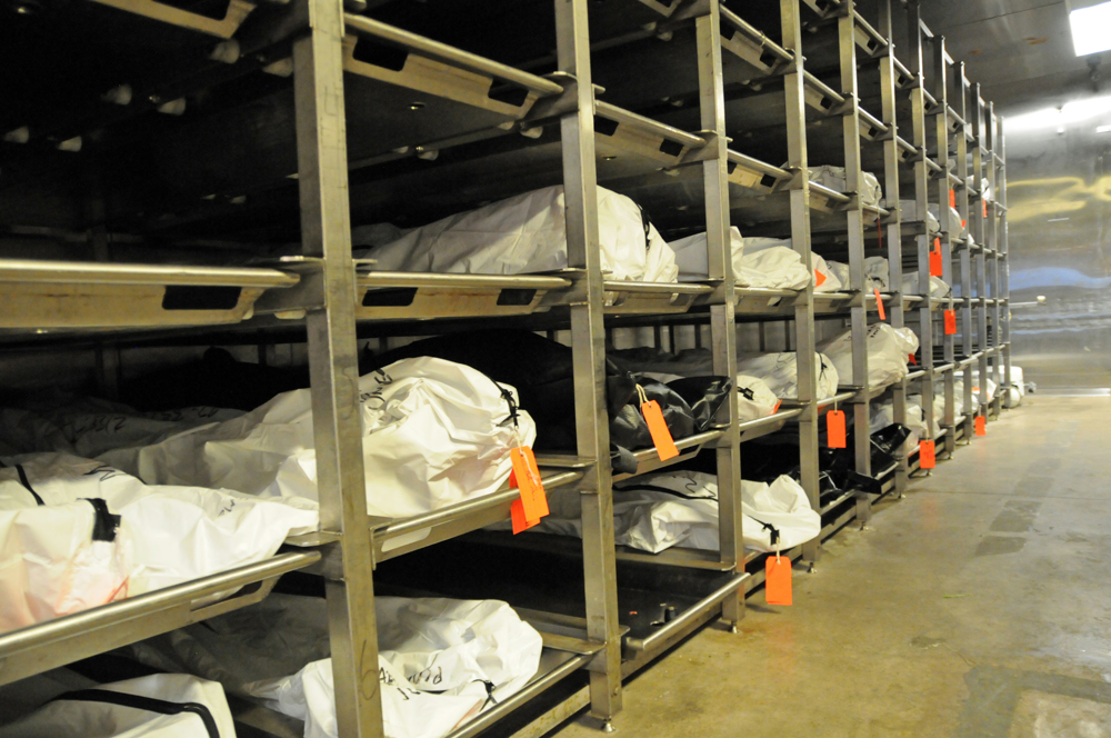 Morgues en frontera de EEUU no dan abasto por aumento de muertes de migrantes