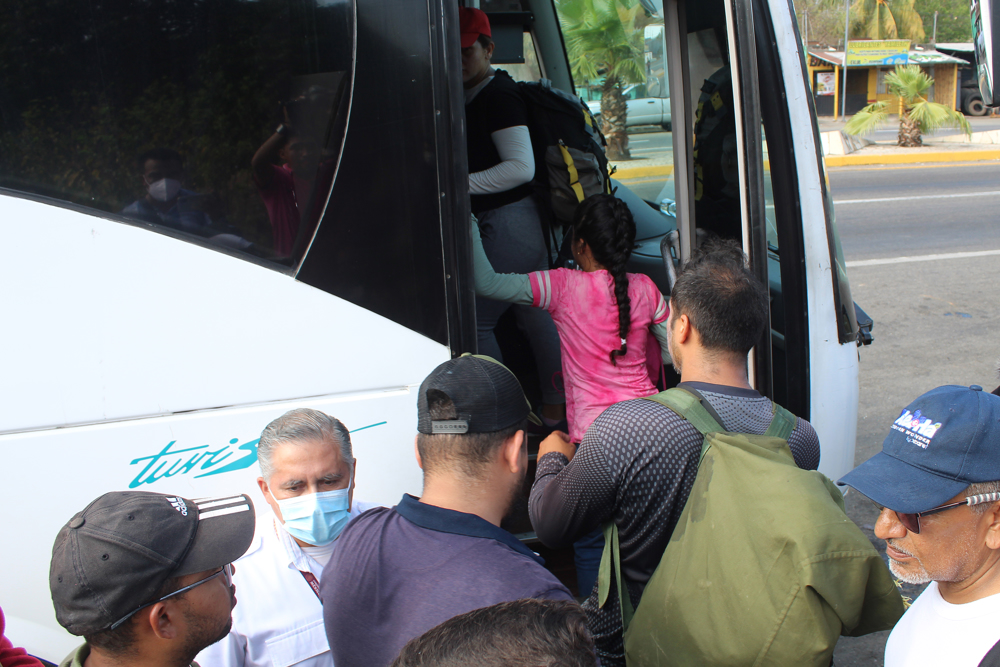 Tres detenidos en norte de México por traficar migrantes de Cuba y Sri Lanka