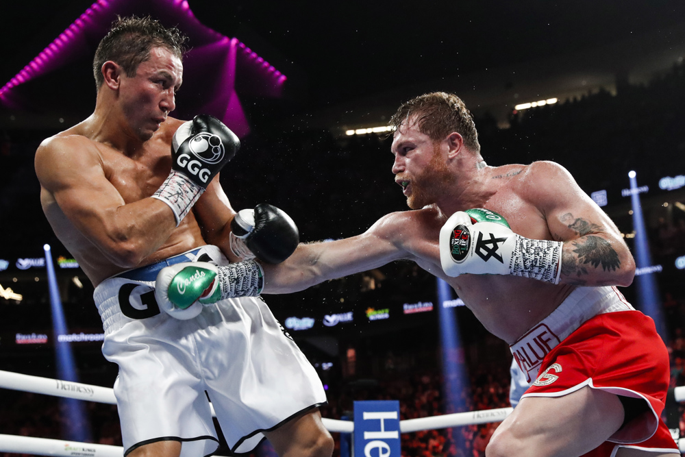 El “Canelo” Álvarez vence por voto unánime a Golovkin y sigue siendo el rey