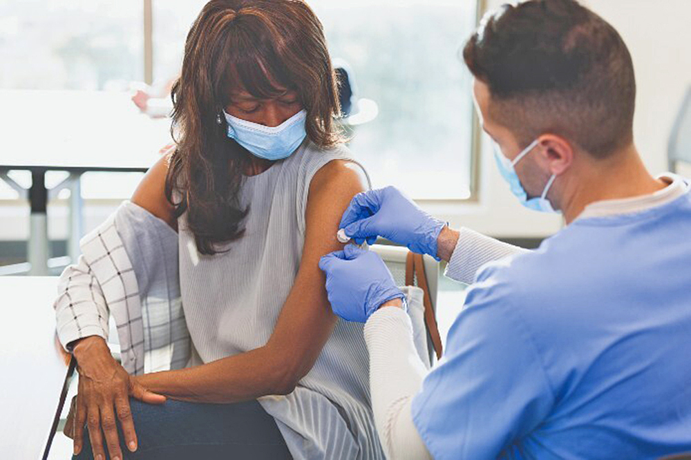 La importancia de las vacunas regulares para la salud cardíaca