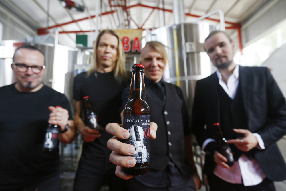 Apocalyptica confía en los jóvenes para mantener vivo el rock