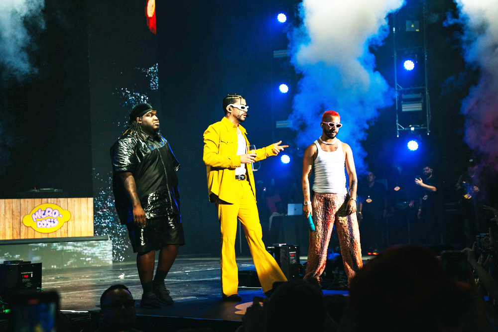 Mora sube al escenario a Bad Bunny en sus conciertos en San Juan