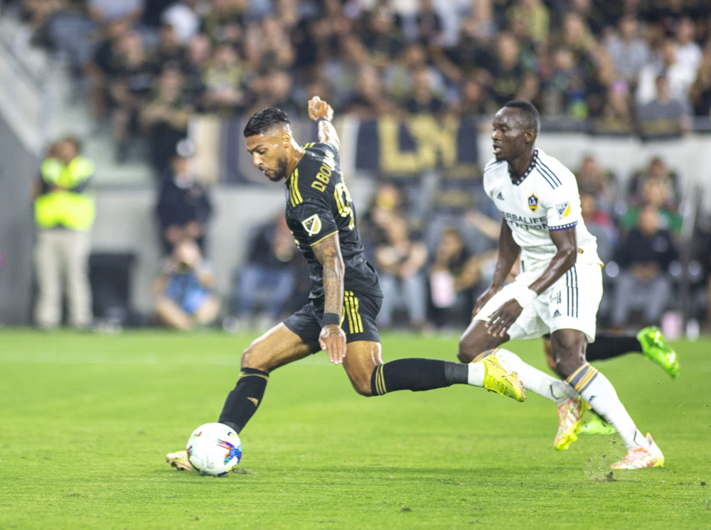 3-2: Arango se cuela en el duelo Vela-Chicharito y el LAFC supera al Galaxy