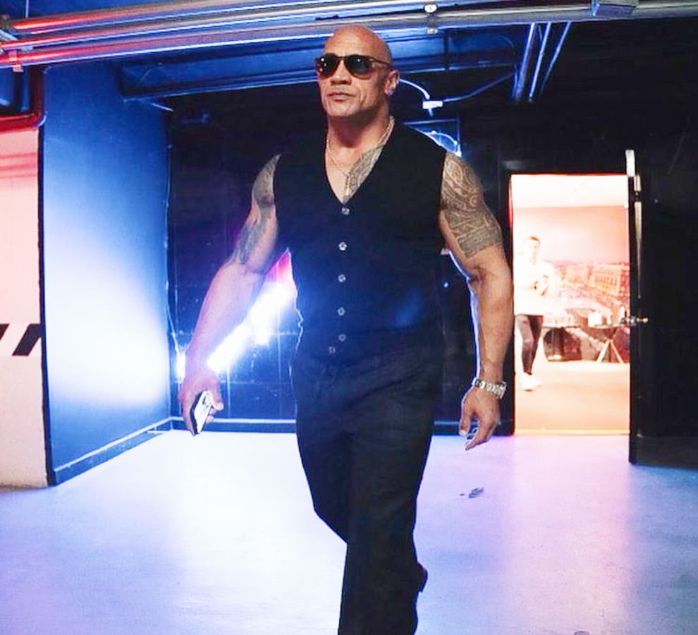 “La Roca” emocionado por cariño de fans en México en premiere de “Black Adam