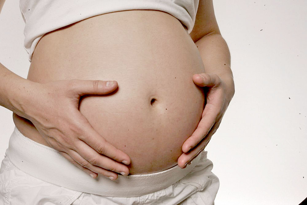 Estudio muestra que las mujeres con ansiedad dan antes a luz